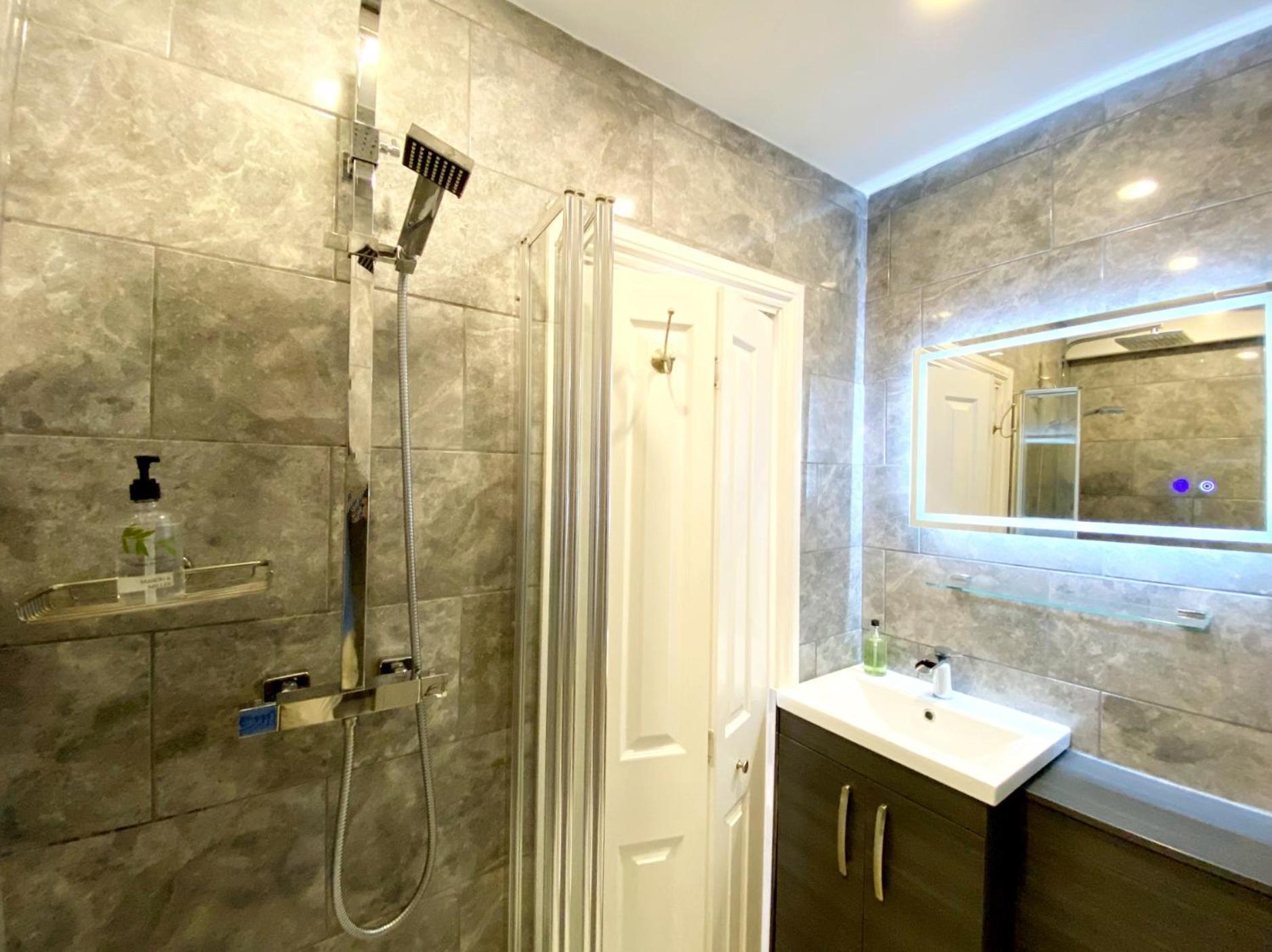 Meadfoot Bay Apartment At Hesketh Crescent 토키 외부 사진